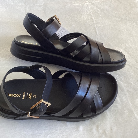 Geox black sandles - Picture 3 of 4